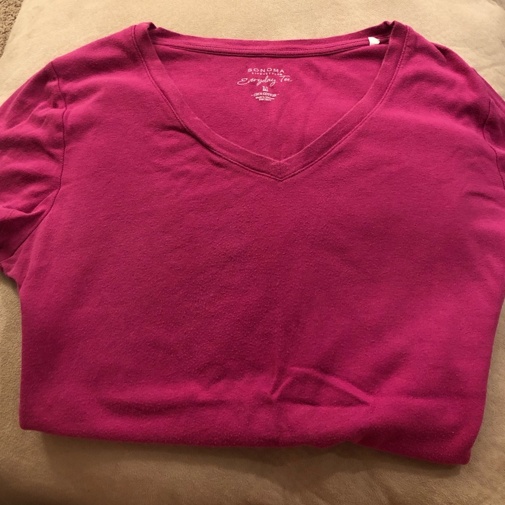 pink tee
